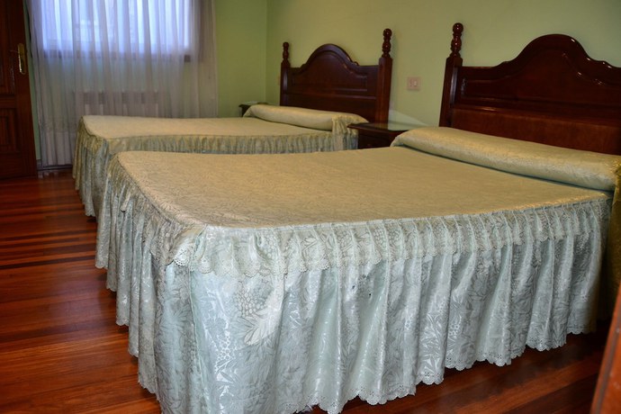 Imagen de la habitación del Hostal Pensión Residencia Buenos Aires. Foto 11