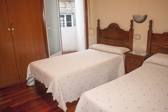 Imagen de la habitación del Hostal Pensión Residencia Buenos Aires. Foto 13