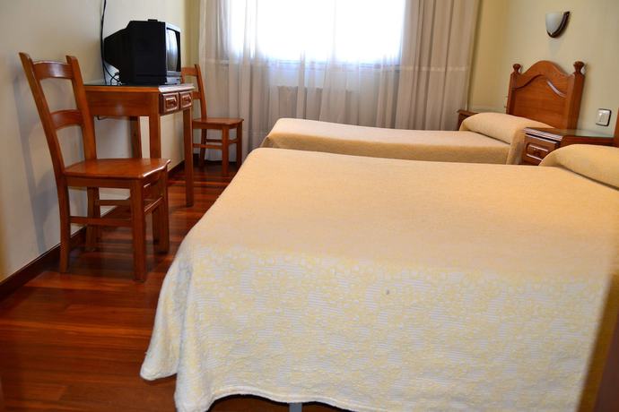 Imagen de la habitación del Hostal Pensión Residencia Buenos Aires. Foto 17