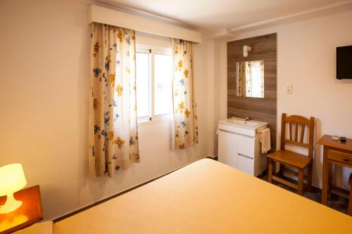 Imagen general del Hostal Pensión Serramar. Foto 3