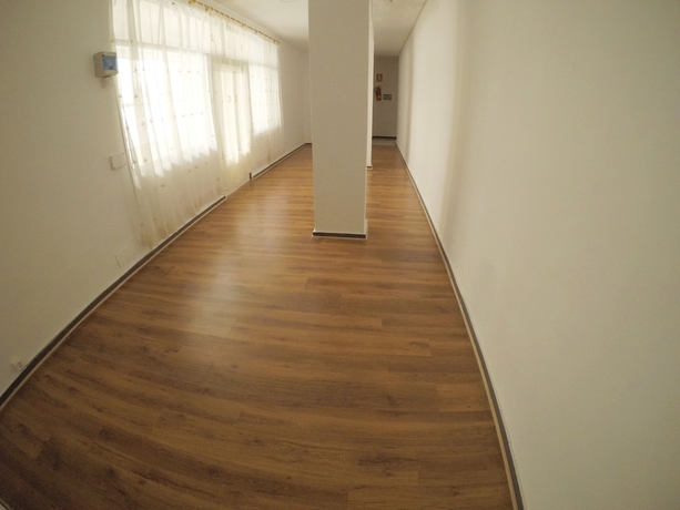 Imagen de los interiores del Hostal Pension Euro Holitel. Foto 16