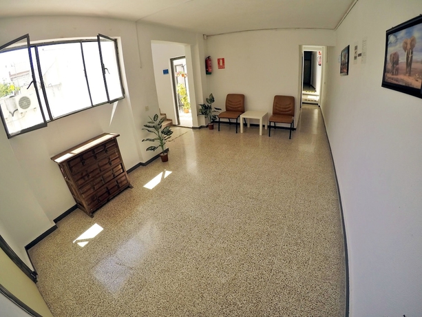 Imagen de los interiores del Hostal Pension Euro Holitel. Foto 18