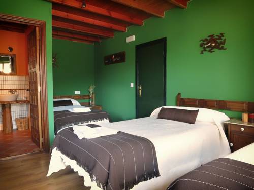 Imagen de la habitación del Hostal Pe&ntilde;a Santa. Foto 5