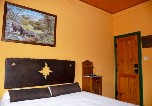 Imagen de la habitación del Hostal Pe&ntilde;a Santa. Foto 6