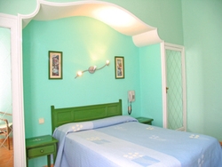 Imagen de la habitación del Hostal Pereda. Foto 3