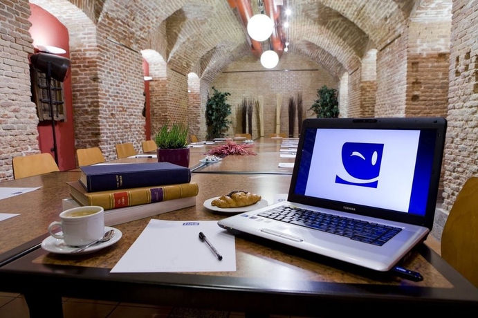 Imagen de los interiores del Hostal Persal, Barrio de las Letras. Foto 5