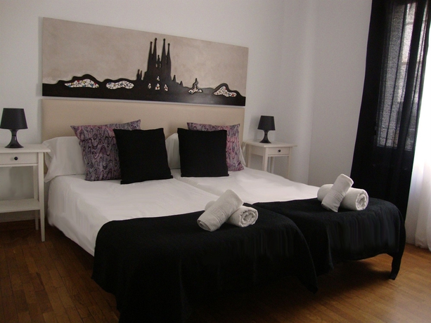 Imagen general del Hostal Petit Hotel, Sarri&agrave;-Sant Gervasi. Foto 1