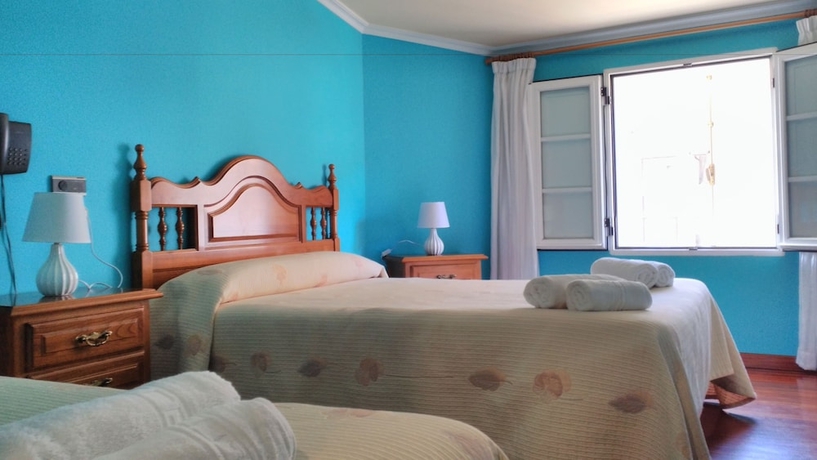 Imagen de la habitación del Hostal Pico Sacro. Foto 4