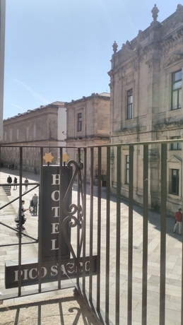 Imagen de la habitación del Hostal Pico Sacro. Foto 16