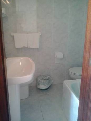 Imagen de la habitación del Hostal Pineda, Noja. Foto 5