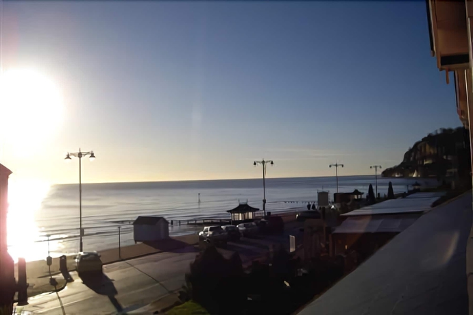 Imagen de los exteriores del Hostal Pink Beach Guest House. Foto 14
