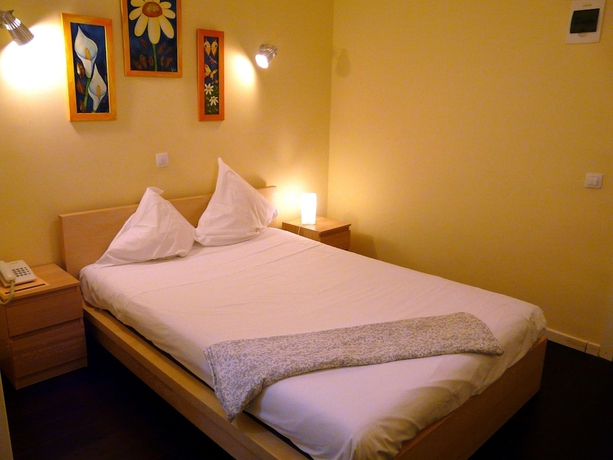 Imagen de la habitación del Hostal Pizarro, Malasa&ntilde;a. Foto 9