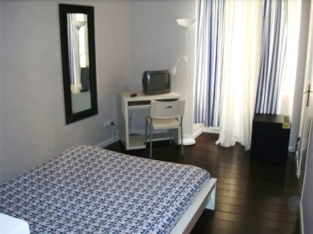 Imagen de la habitación del Hostal Pizarro, Malasa&ntilde;a. Foto 10