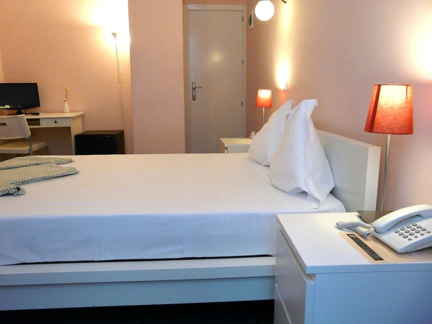 Imagen de la habitación del Hostal Pizarro, Malasa&ntilde;a. Foto 11