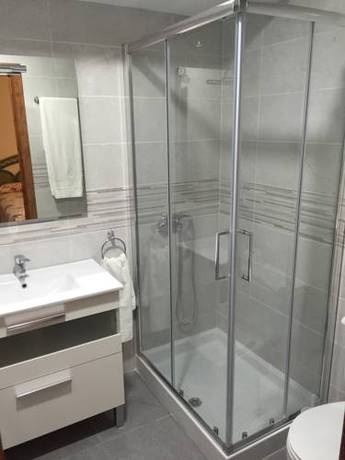 Imagen de la habitación del Hostal Plaza Damasco. Foto 4