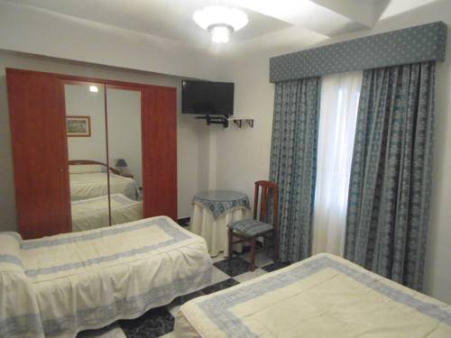 Imagen de la habitación del Hostal Plaza Damasco. Foto 6