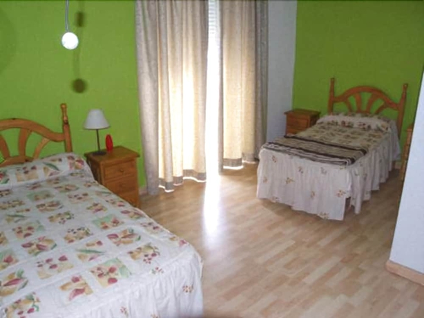 Imagen de la habitación del Hostal Plaza Del Pilar. Foto 6