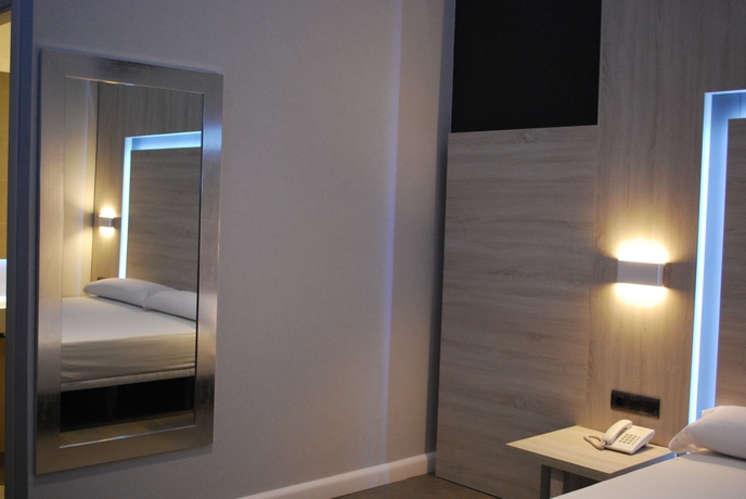 Imagen de la habitación del Hostal Plaza Goya Rooms. Foto 6