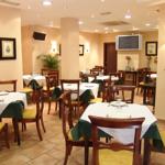 Imagen del bar/restaurante del Hostal Plaza, Marmolejo. Foto 7