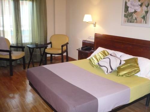 Imagen de la habitación del Hostal Plaza Mayor, Torrejón de Ardoz. Foto 4