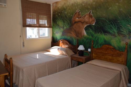 Imagen de la habitación del Hostal Plaza San Pedro. Foto 4