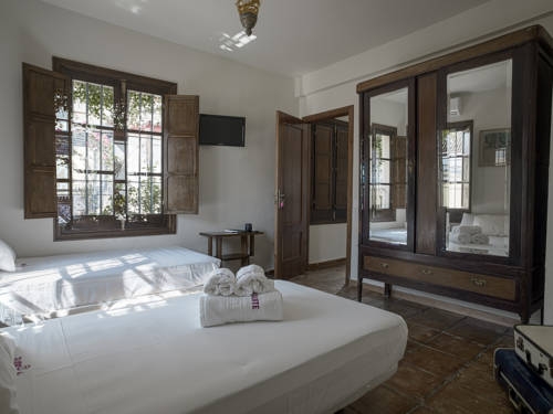 Imagen general del Hostal Plaza Santa Cruz. Foto 5