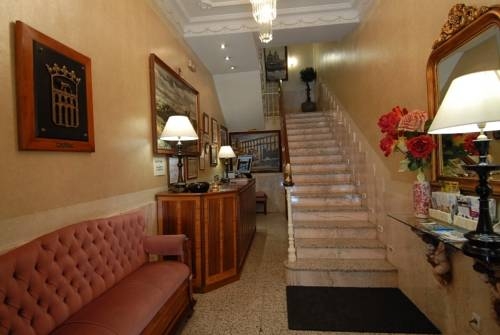 Imagen general del Hostal Plaza, Segovia. Foto 3