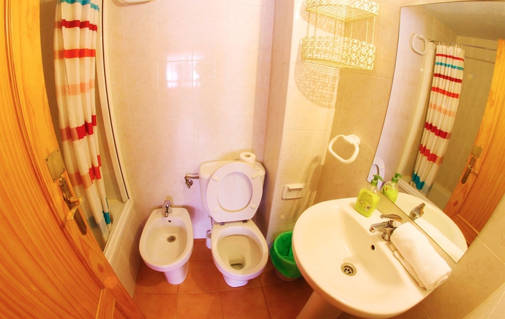 Imagen de la habitación del Hostal Plaza de Espa&ntilde;a. Foto 5