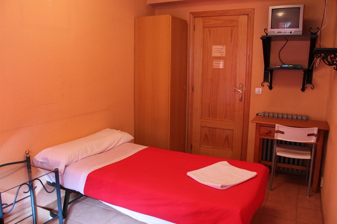 Imagen de la habitación del Hostal Plaza de Espa&ntilde;a. Foto 7