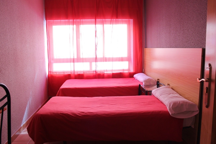Imagen de la habitación del Hostal Plaza de Espa&ntilde;a. Foto 9