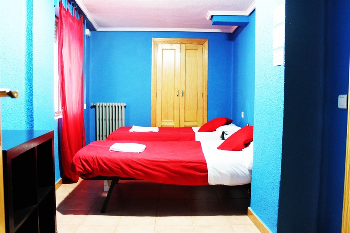 Imagen de la habitación del Hostal Plaza de Espa&ntilde;a. Foto 13