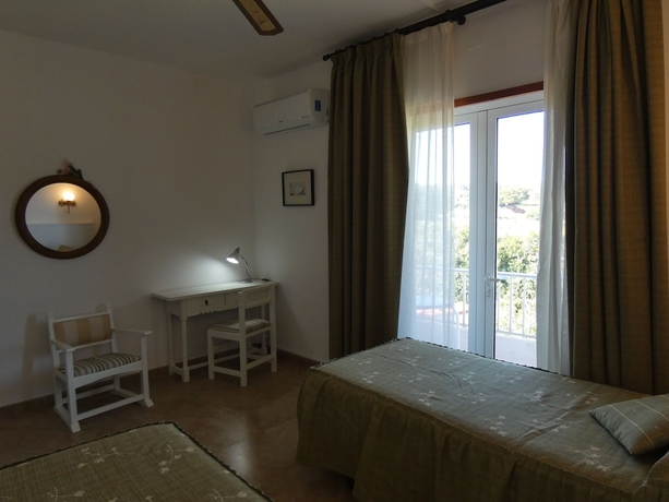 Imagen de la habitación del Hostal Port Fornells - Adults Only. Foto 7