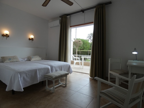 Imagen de la habitación del Hostal Port Fornells - Adults Only. Foto 8