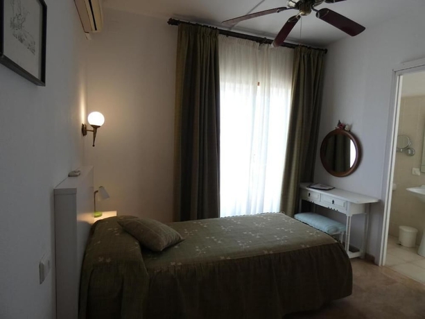 Imagen de la habitación del Hostal Port Fornells - Adults Only. Foto 10