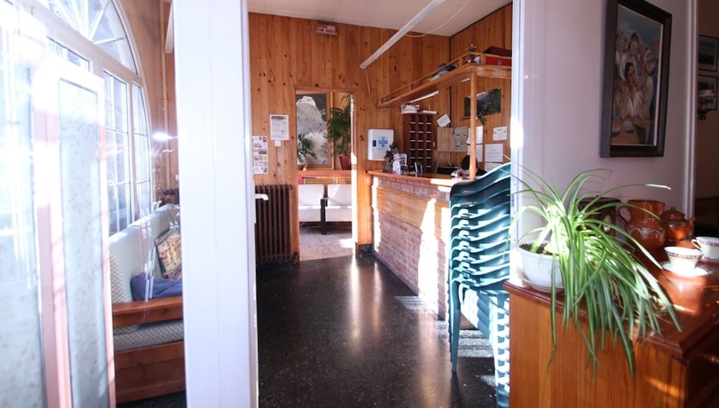 Imagen de los interiores del Hostal Porta De Núria. Foto 15