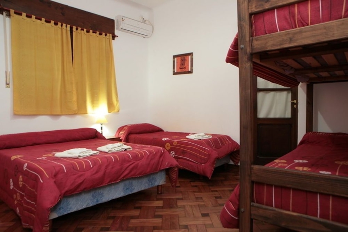 Imagen de la habitación del Hostal Portal La Linda. Foto 10