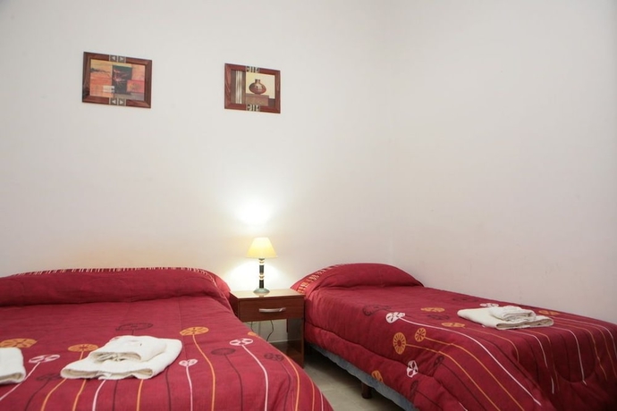 Imagen de la habitación del Hostal Portal La Linda. Foto 12