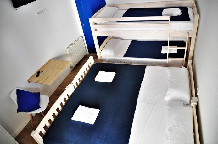 Imagen de la habitación del Hostal Porto Mar, Salou. Foto 6