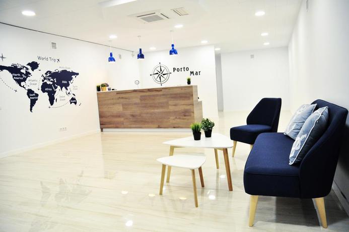 Imagen de los interiores del Hostal Porto Mar, Salou. Foto 9