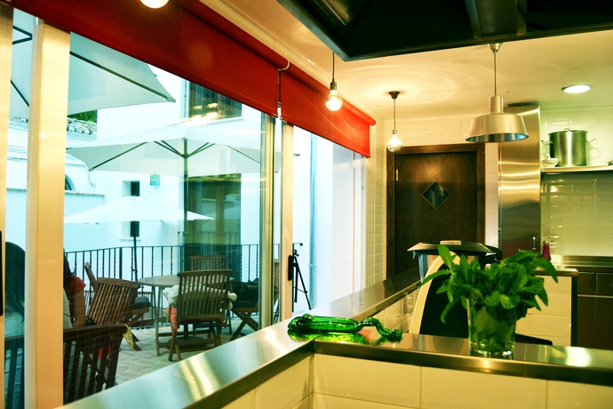 Imagen de los interiores del Hostal Posada De Quijada. Foto 14
