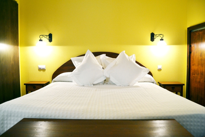 Imagen de la habitación del Hostal Posada De Quijada. Foto 3