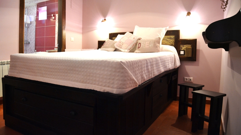 Imagen de la habitación del Hostal Posada De Quijada. Foto 9