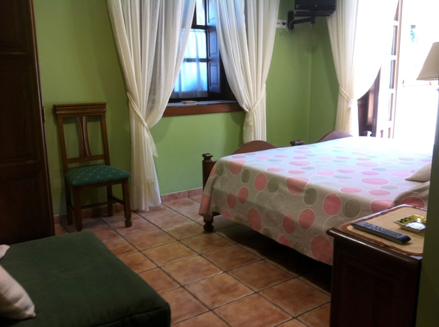 Imagen de la habitación del Hostal Posada Punta Ballota. Foto 4