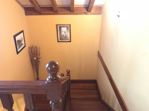 Imagen de los interiores del Hostal Posada Rural La Cabaña De Salmon. Foto 17