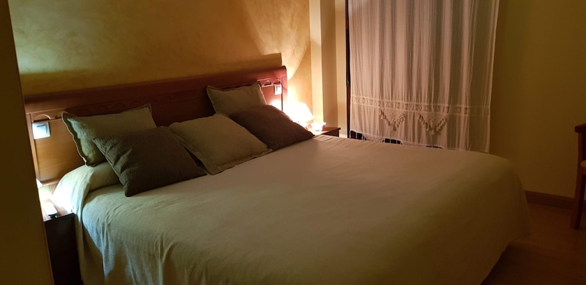 Imagen de la habitación del Hostal Posada carral cabarceno. Foto 10