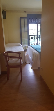 Imagen de la habitación del Hostal Posada carral cabarceno. Foto 13