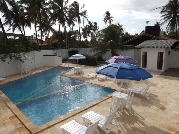 Imagen de la piscina del Hostal Pousada Vila Do Galo. Foto 17