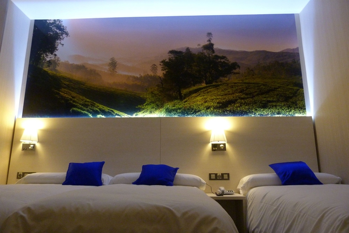 Imagen de la habitación del Hostal Prado, Barrio de las Letras. Foto 8