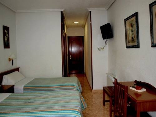 Imagen de la habitación del Hostal Pretoria, Puerta del Sol. Foto 5