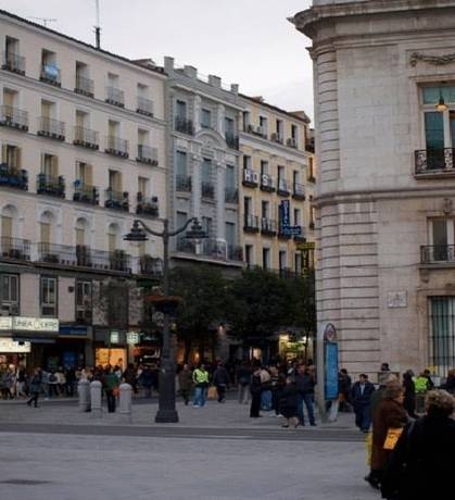 Imagen de la habitación del Hostal Pretoria, Puerta del Sol. Foto 9
